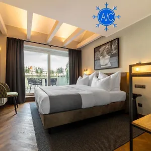 Hotel The Viaduct - &, Prag