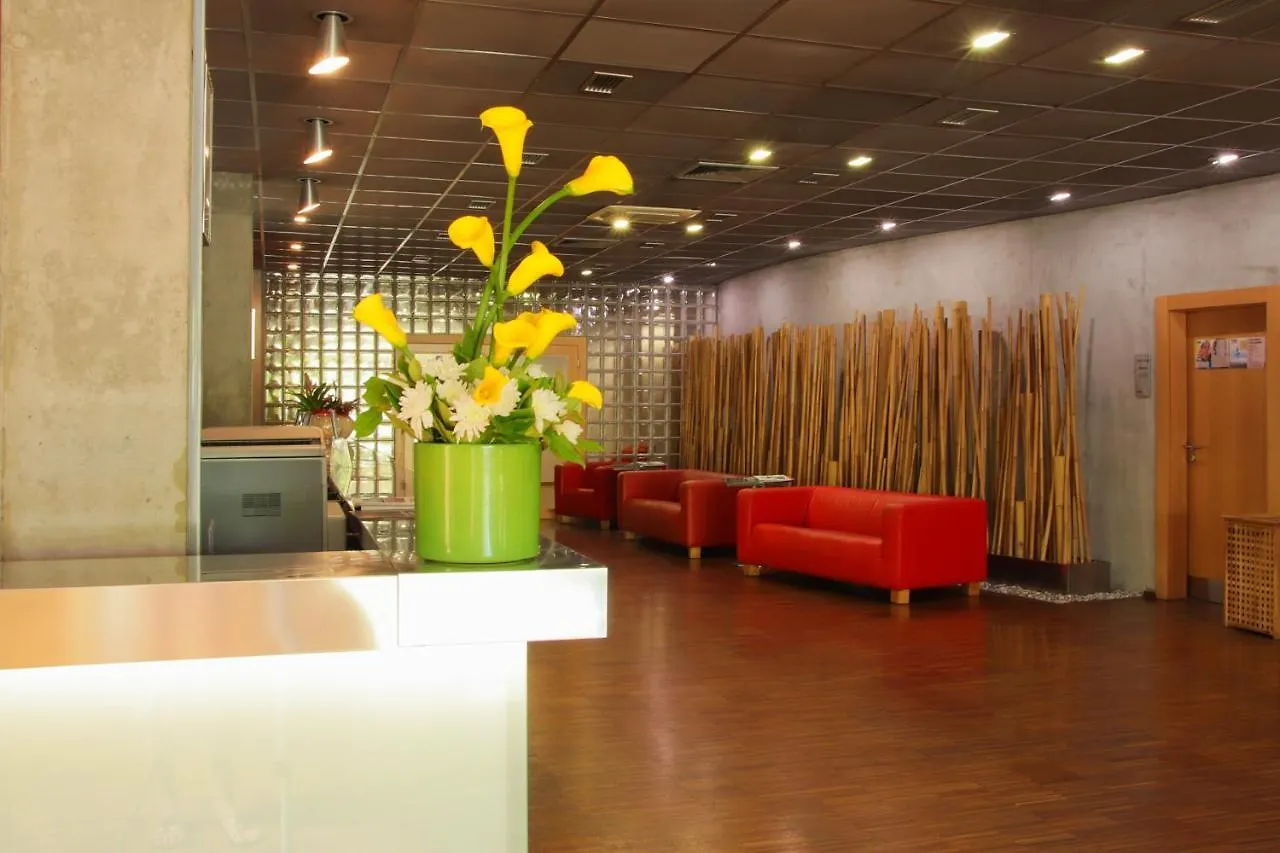 فندق Blue Orange Resort براغ