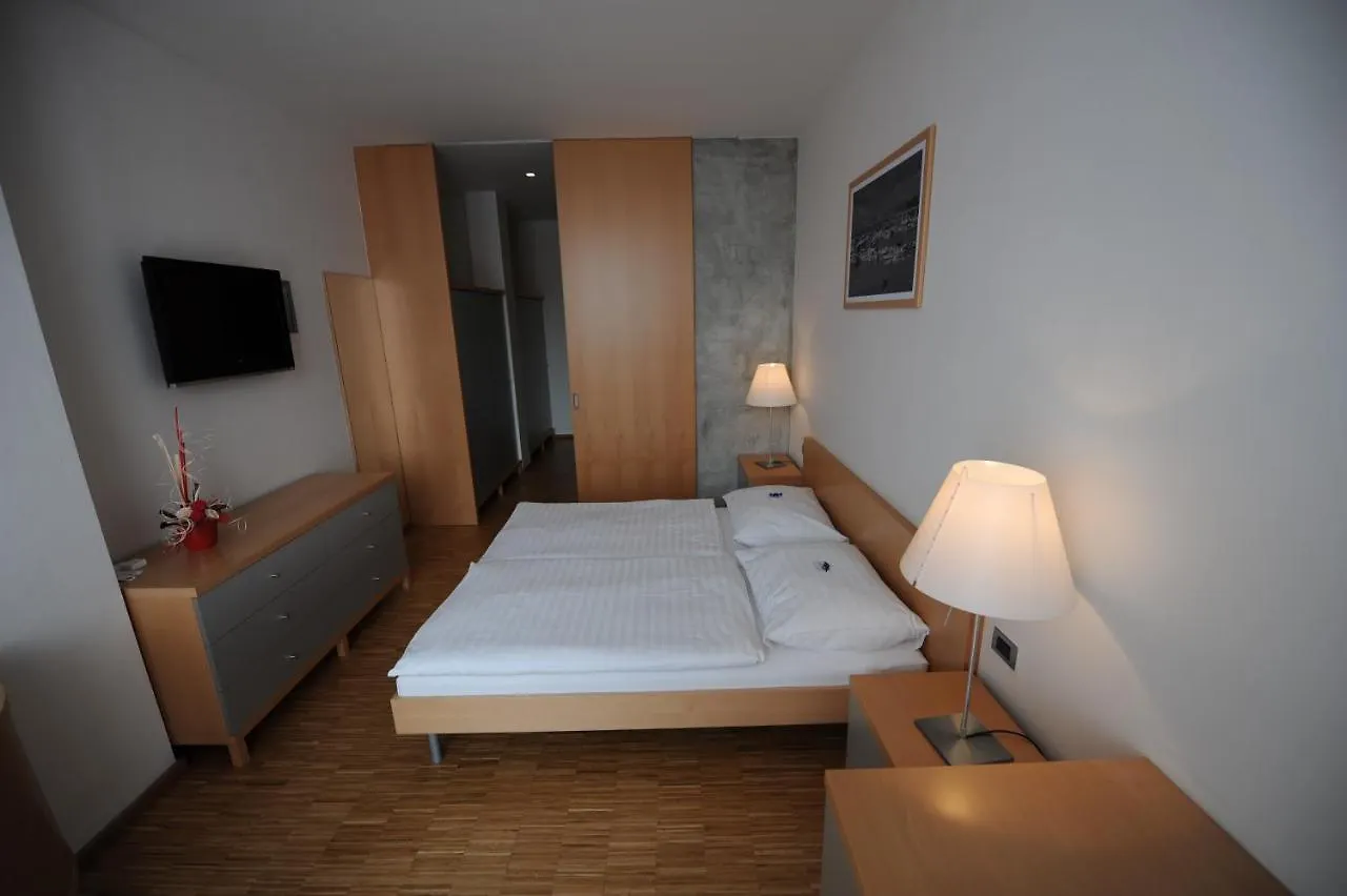Blue Orange Resort براغ جمهورية التشيك
