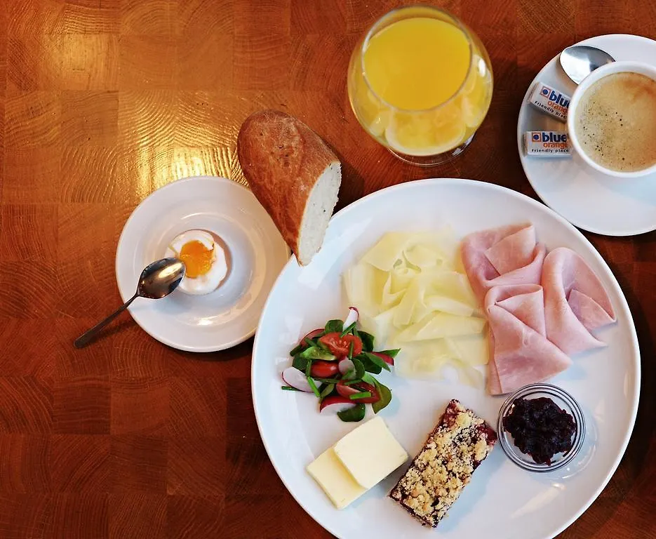 Blue Orange Resort Prag Tjeckien