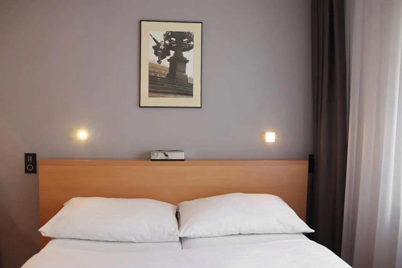 Hotell Blue Orange Resort Prag
